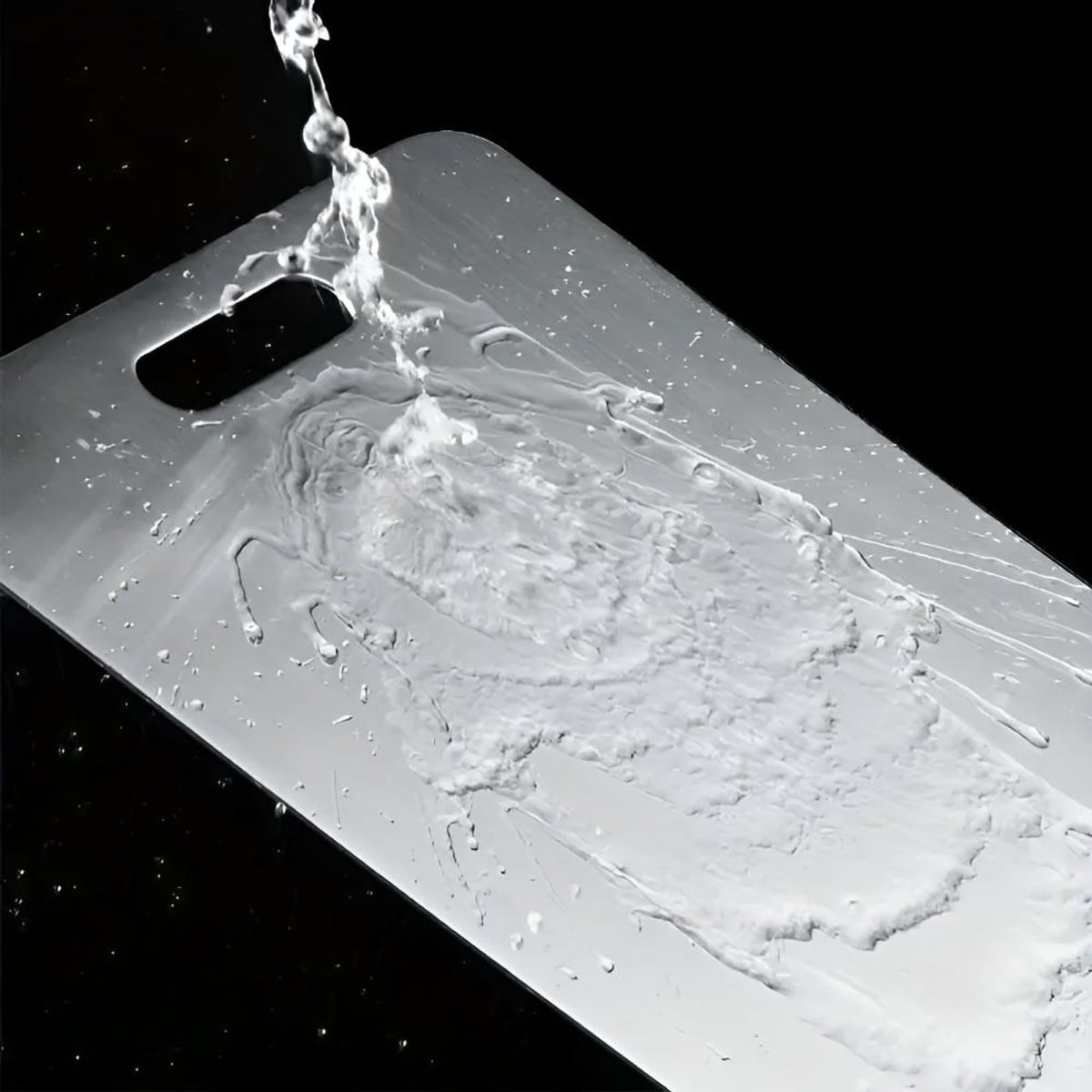 handled kitchen chopping board