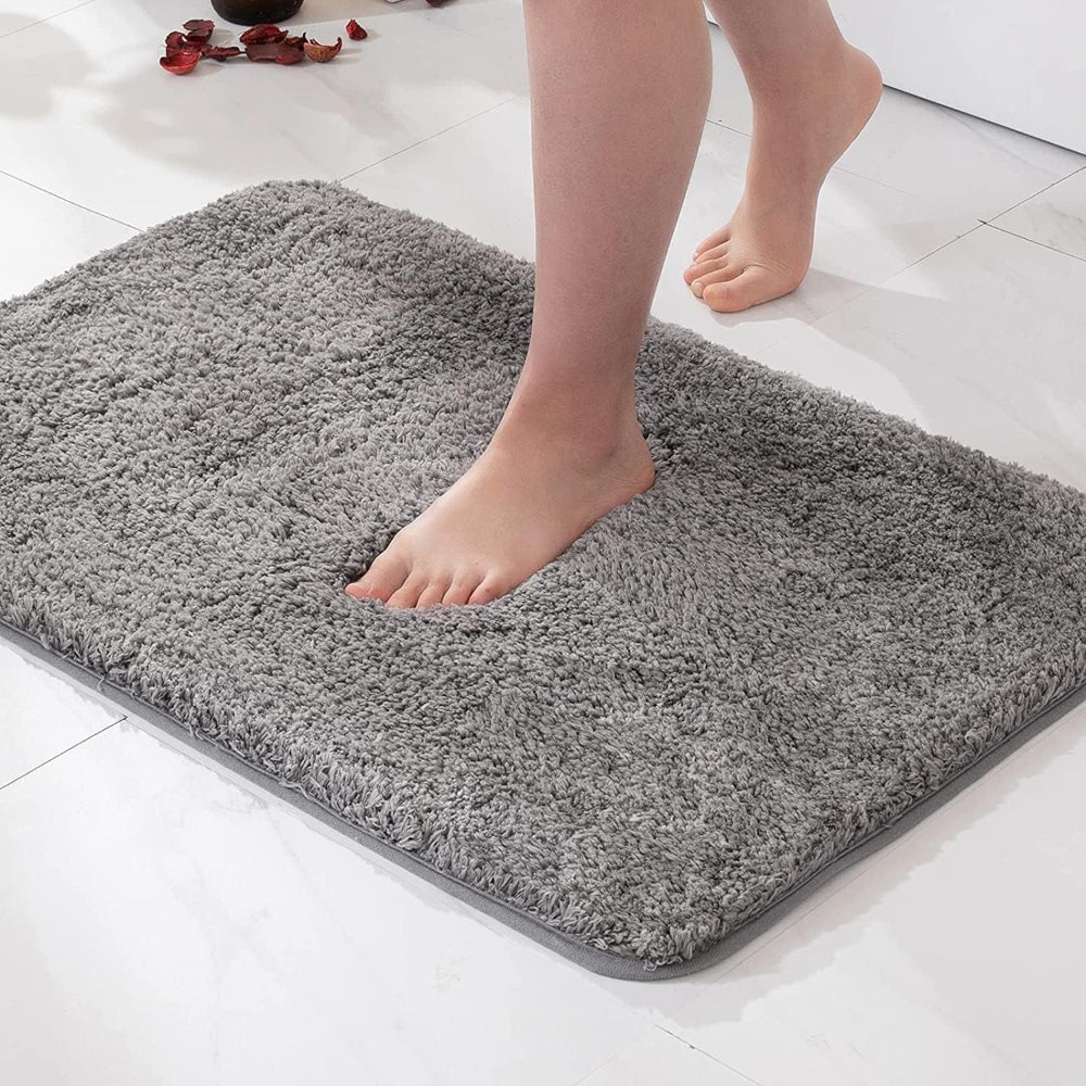 non-slip fluffy bath mat in grey