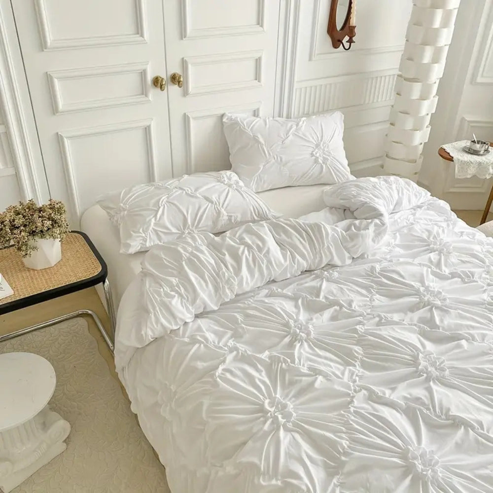 pinch pleat duvet cover set in white