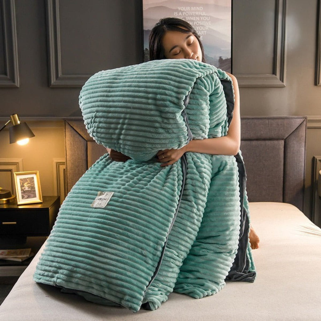 quilted duvet cover set with pillowcase in grey