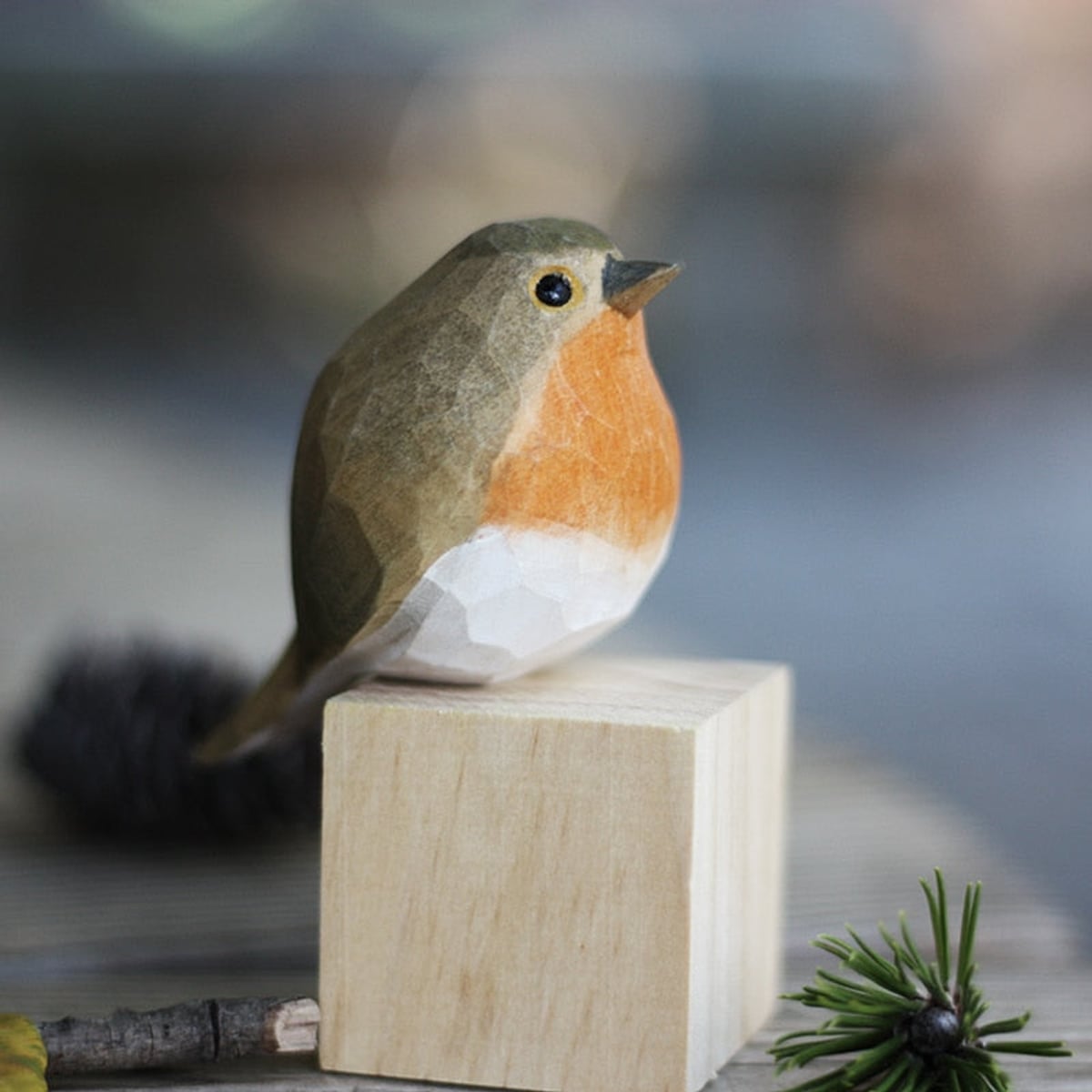 robin decorative bird sculpture