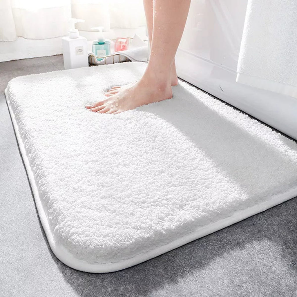 thick non-slip bath mat in white