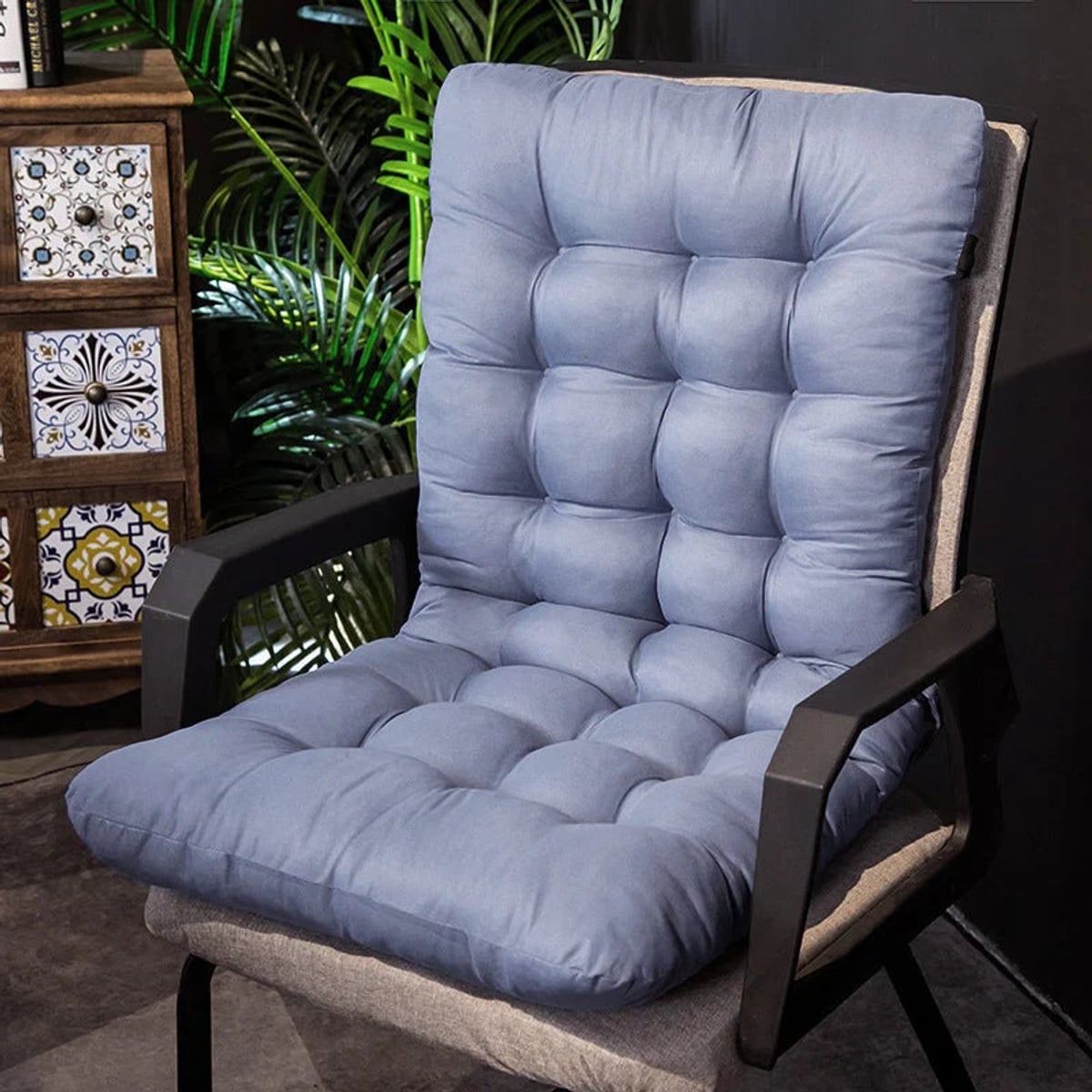 tufted chair pad with integrated back rest in blue