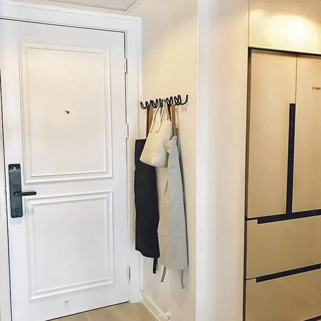 wave wall-mounted coat rack in black