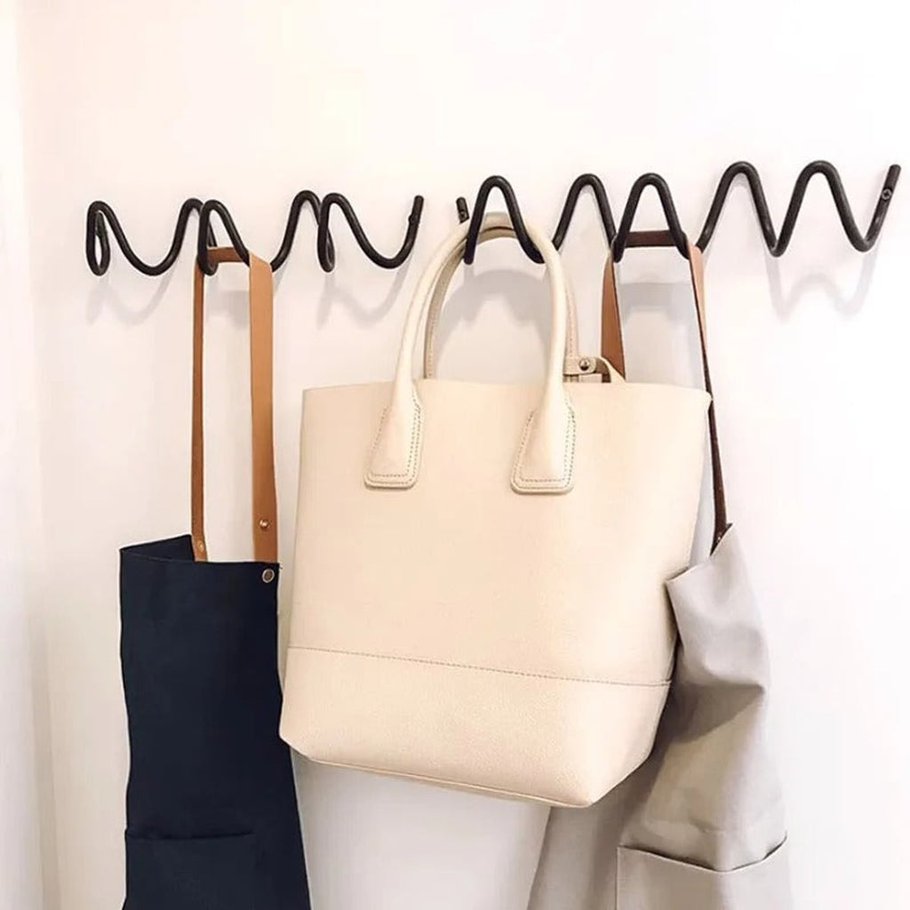 wave wall-mounted coat rack in black
